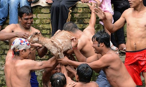 Nhung hinh anh man ro trong le hoi giet de o Nepal-Hinh-3